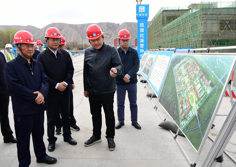 唐仁健在调研榆中生态创新城建设时强调:精雕细琢大干
